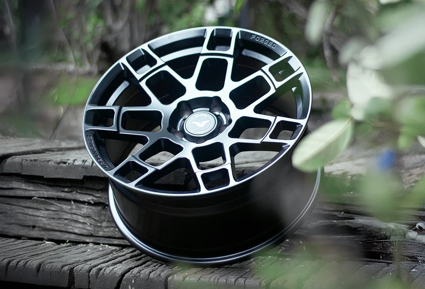 URBANLUGS forged wheel in matte black