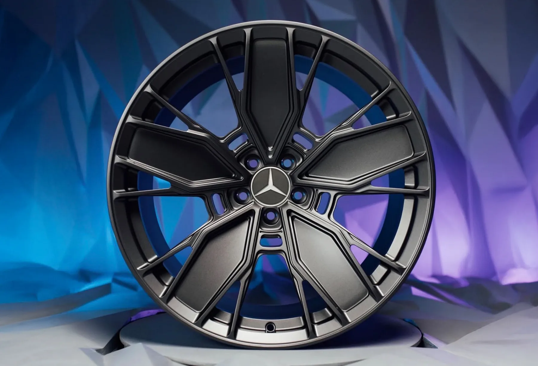 Mercedes-Benz on URBANLUGS gunmetal forged wheels