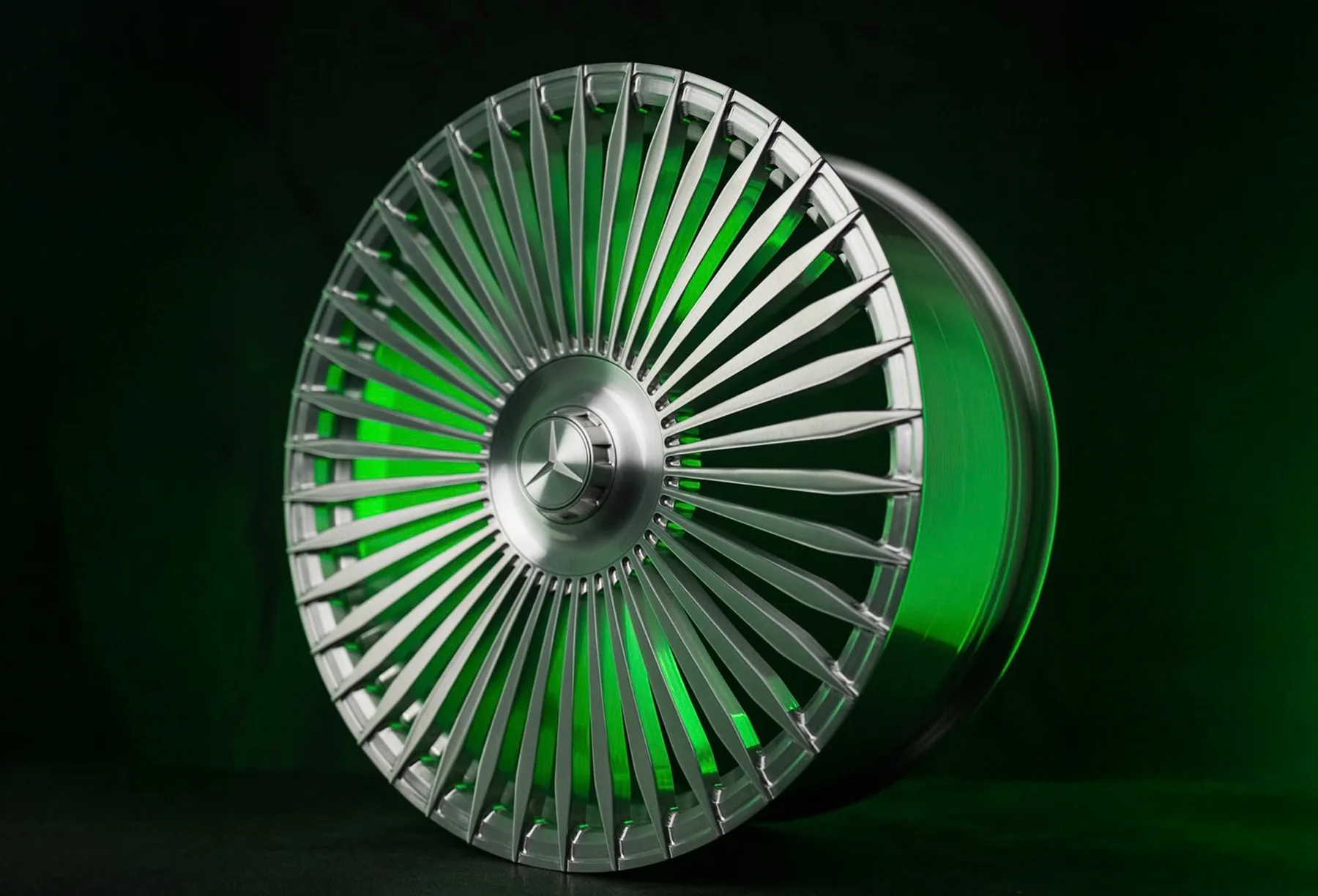 URBANLUGS forged wheel in silver turbine design