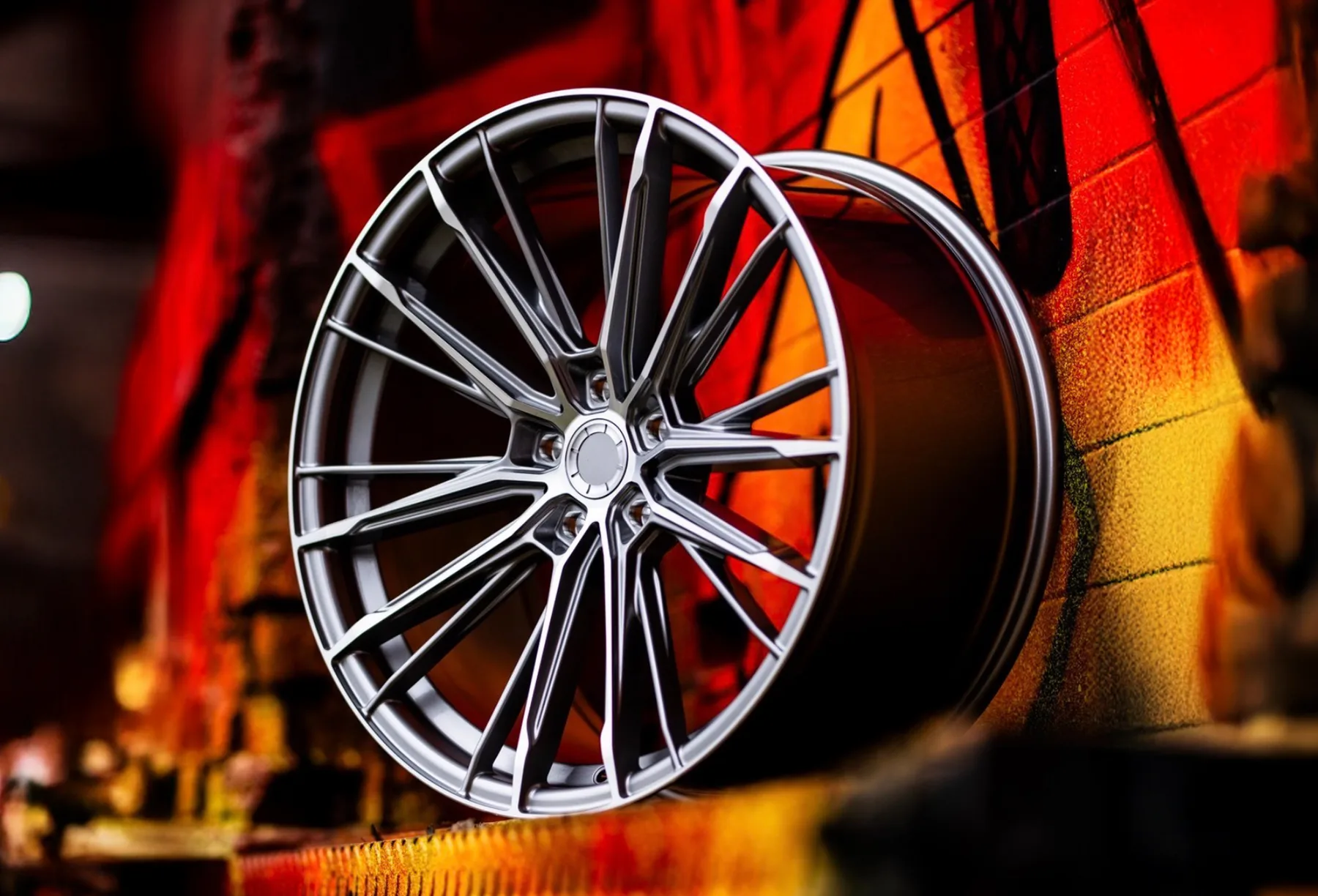 URBANLUGS forged wheel in silver mesh design, studio shot